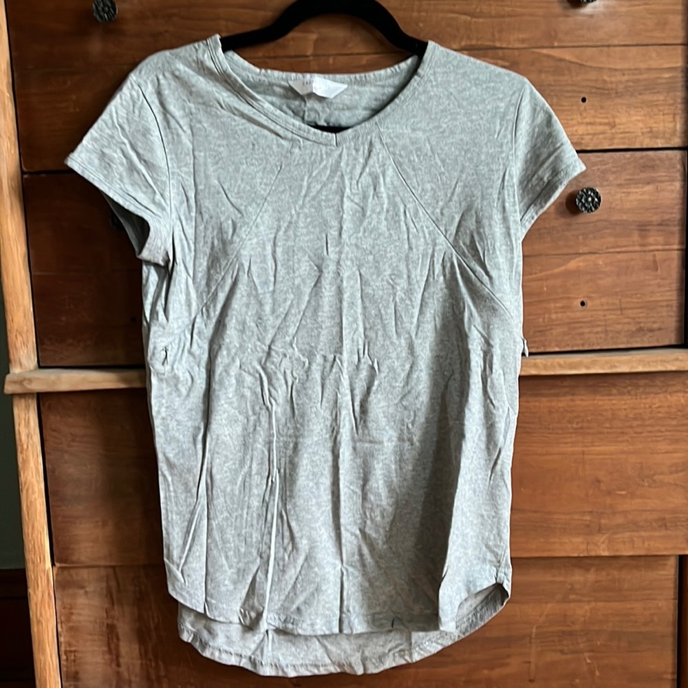 Cadenshae light gray shirt sleeve nursing shirt, size XS